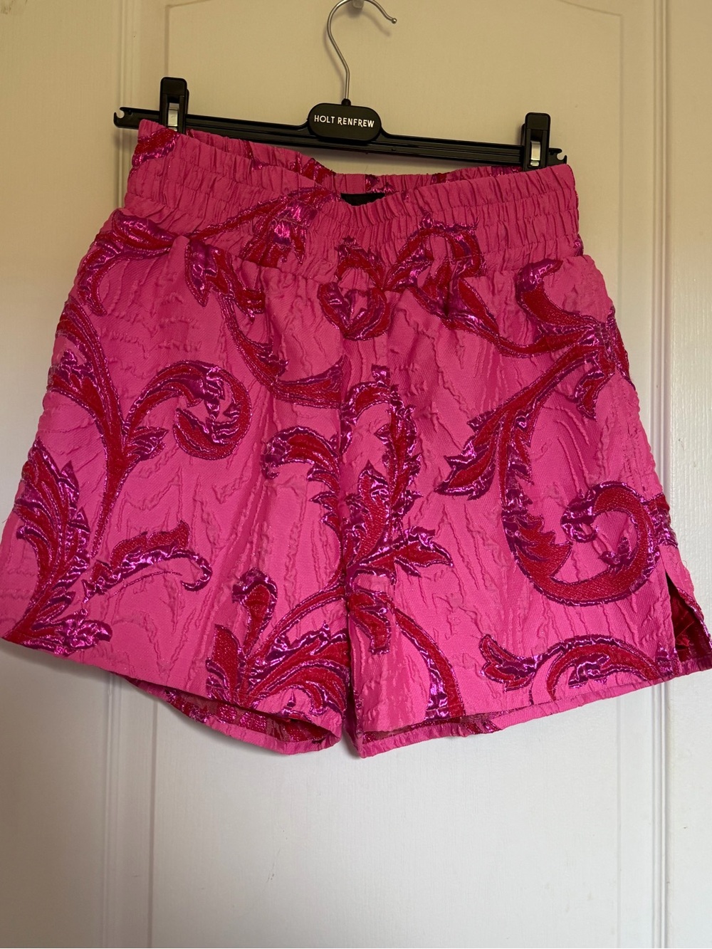 Women's Shorts Brand New Size L. Deal of the Day